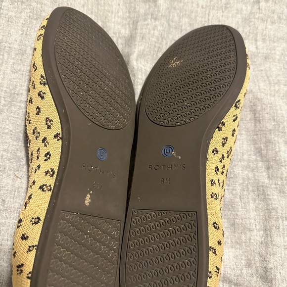 Rothy’s rounded flats - Picture 3 of 4